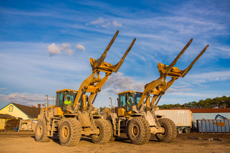 Florida's Ace Pick A Part runs a fleet of SDLG loaders for auto salvage and recycling